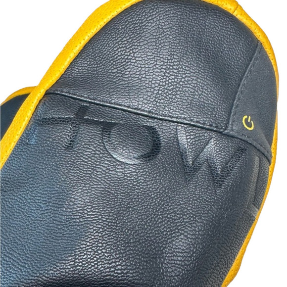 HOWL•MOGUL Mitts•New•Arctic•Touch Screen Capabilities•Size Medium - Picture 8 of 9